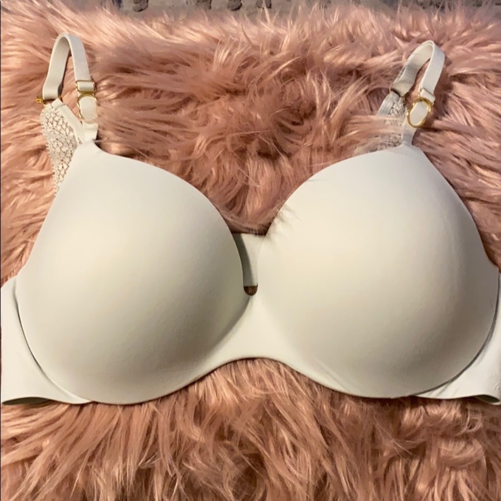 Victoria secret incredible bra